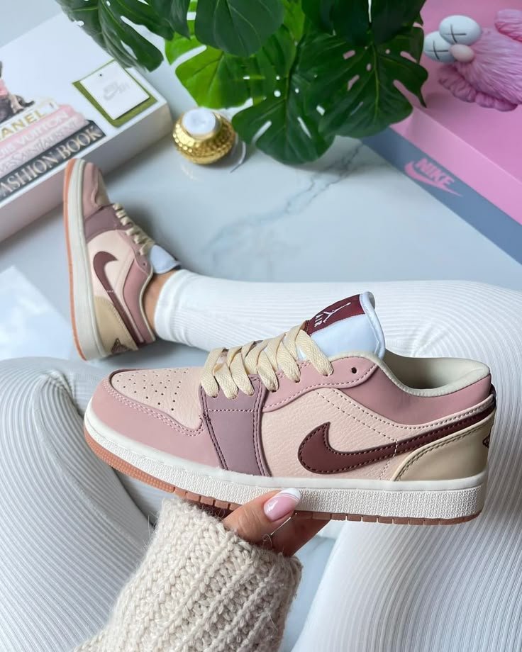 Air Jordan Low "Milk Tea Pink"